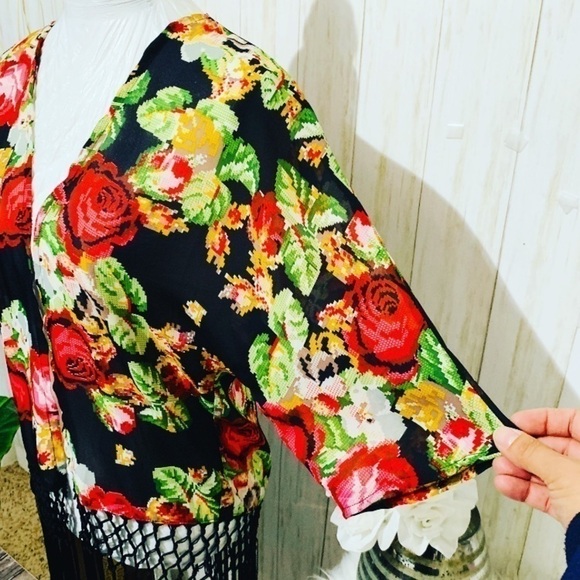 Quinn Floral Kimono Fringe Hem S Small Grandma Core - Picture 3 of 8